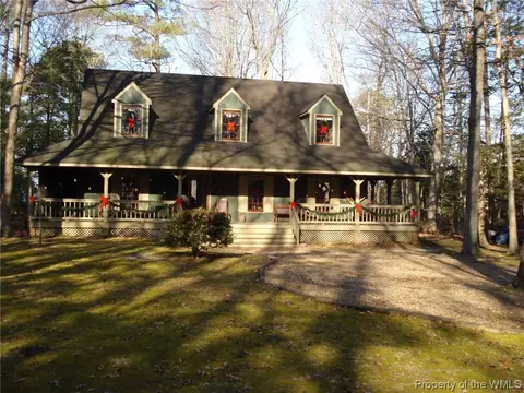 4841 Rosewell Dr, Gloucester, VA 23061 photo 1