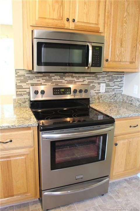 727 Hemlock Ave, Hampton, VA 23661 photo 9
