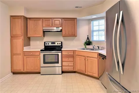 236 Wingate Dr, Williamsburg, VA 23185 photo 7