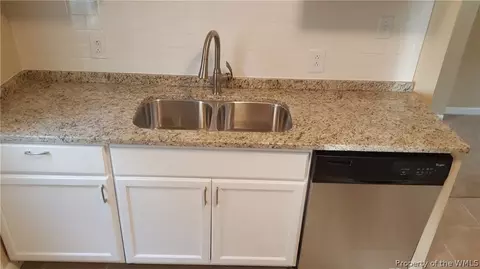 107 Bethune Dr, Williamsburg, VA 23185 photo 12