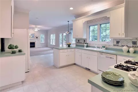 4809 Beaver Run E, Williamsburg, VA 23188 photo 9