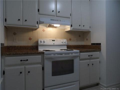39 Parkway Dr, Hampton, VA 23669 photo 5