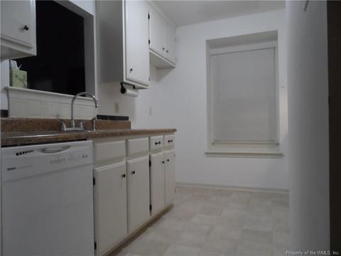 39 Parkway Dr, Hampton, VA 23669 photo 6