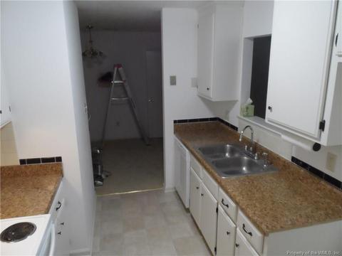 39 Parkway Dr, Hampton, VA 23669 photo 4