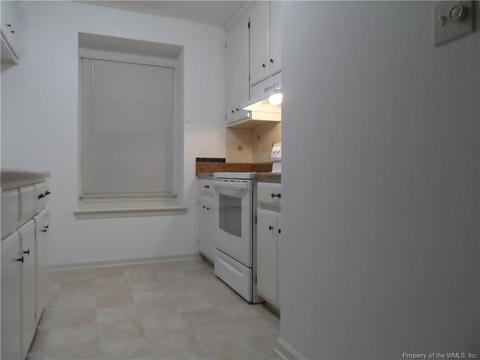 39 Parkway Dr, Hampton, VA 23669 photo 8