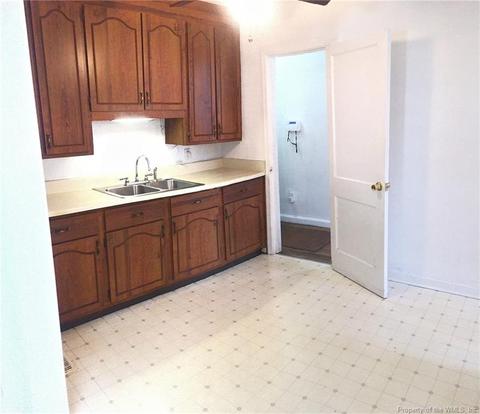 604 Custis Dr, Williamsburg, VA 23185 photo 4