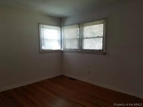 19 Eastlawn Dr, Hampton, VA 23664 photo 9