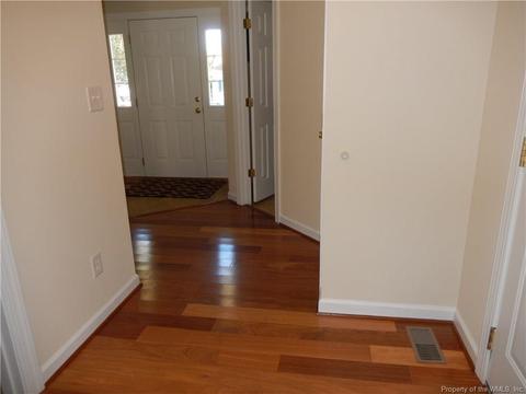 30 Monument Dr, Williamsburg, VA 23185 photo 4