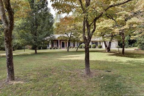 283 E Queens Dr, Williamsburg, VA 23185 photo 2