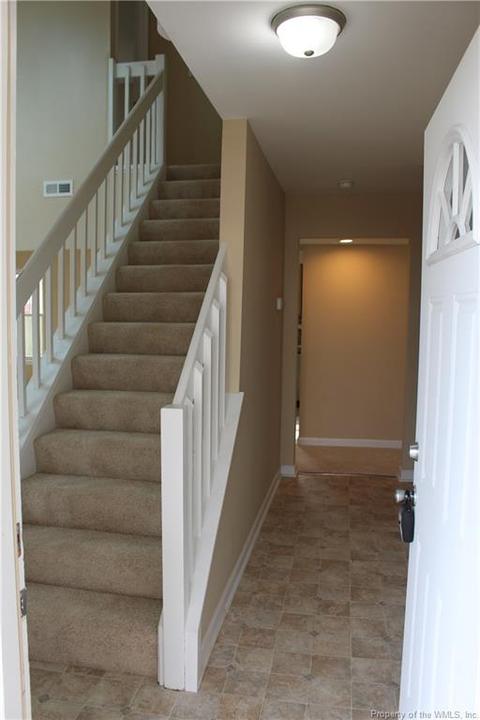 28 Manilla Ln, Hampton, VA 23669 photo 3