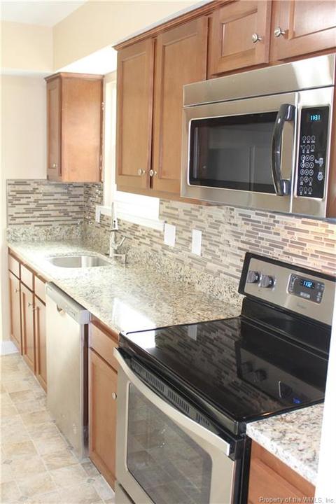 28 Manilla Ln, Hampton, VA 23669 photo 10