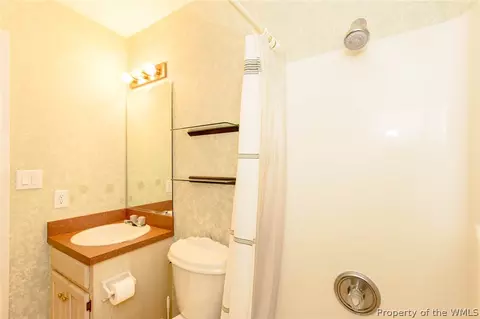 7484 Tyndall Dr, Gloucester Point, VA 23062 photo 25