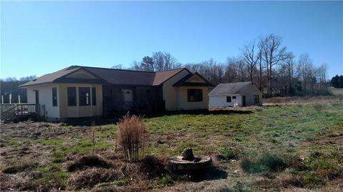 8210 Waverley Ln, Gloucester, VA 23061 photo 1