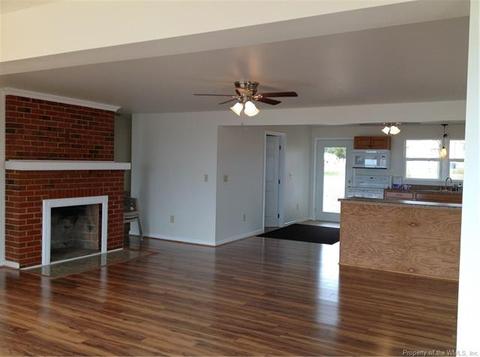 59 Randolph St, Topping, VA 23169 photo 14