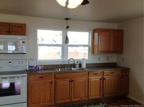 59 Randolph St, Middlesex, VA 23169 photo 5