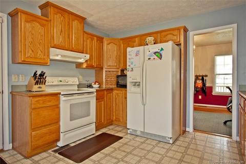 7919 Founders Mill Way, Gloucester, VA 23061 photo 12