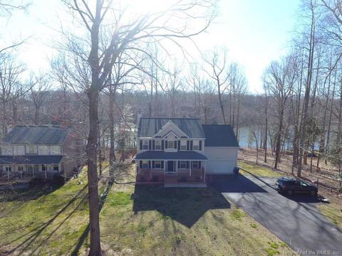7919 Founders Mill Way, Gloucester, VA 23061 photo 3