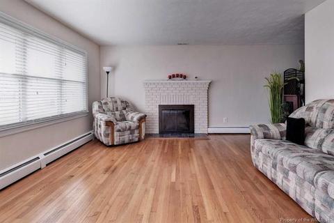 107 Winchester Dr, Hampton, VA 23666 photo 5