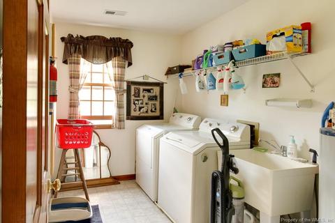 313 Colony Trl, Lanexa, VA 23089 photo 18