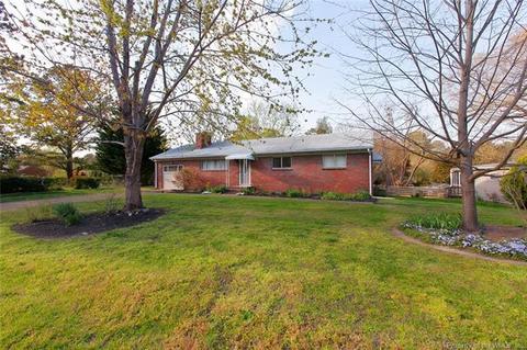 111 Chestnut Dr, Williamsburg, VA 23185 photo 1