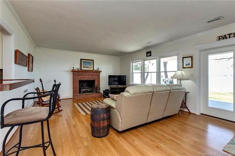 4664 Groh Ln, Gloucester, VA 23061 photo 15