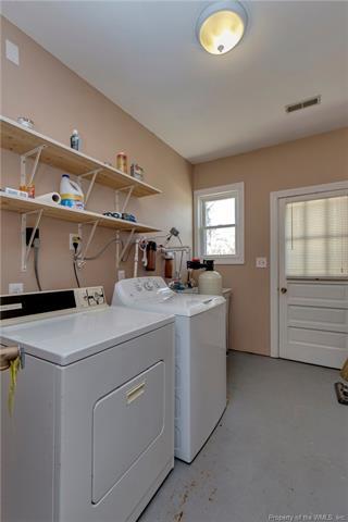 4664 Groh Ln, Gloucester, VA 23061 photo 21