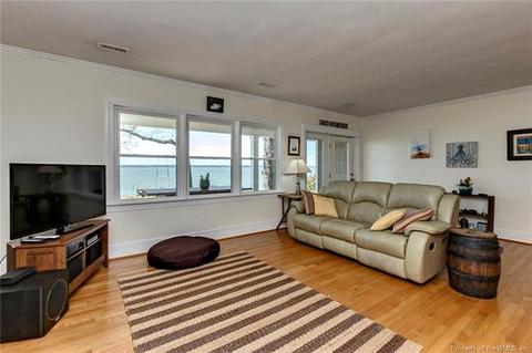4664 Groh Ln, Gloucester, VA 23061 photo 14