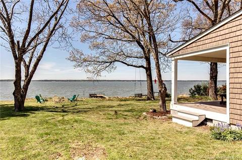 4664 Groh Ln, Gloucester, VA 23061 photo 9