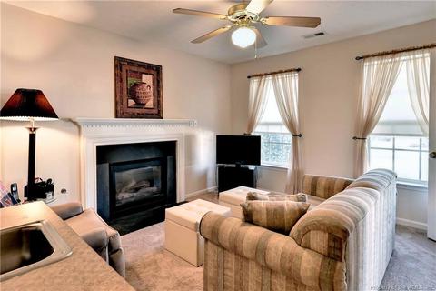 1720 Piazza Pl, Hampton, VA 23666 photo 4