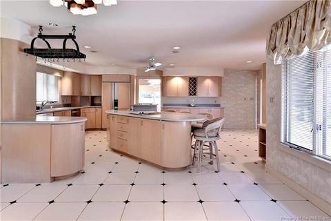 121 Roger Smith, Williamsburg, VA 23185 photo 7