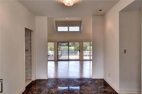 121 Roger Smith, Williamsburg, VA 23185 photo 4