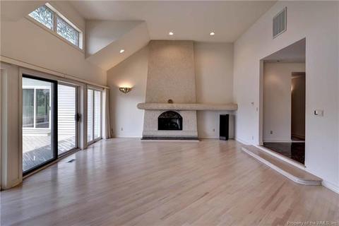 121 Roger Smith, Williamsburg, VA 23185 photo 6