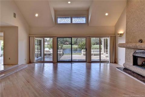 121 Roger Smith, Williamsburg, VA 23185 photo 5