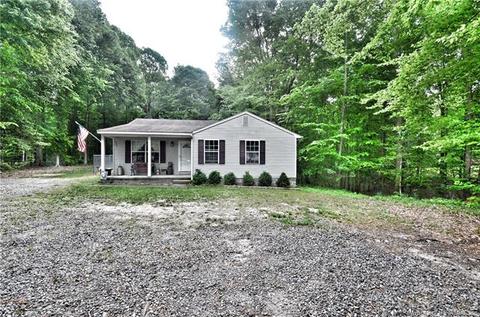 8807 Marlfield Rd, Gloucester, VA 23061 photo 1