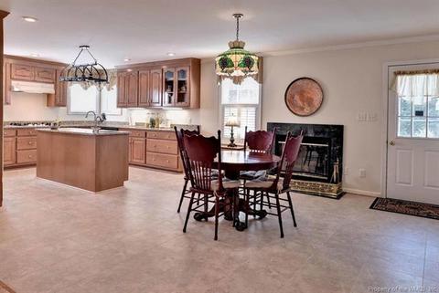 303 Cove Ct, Lanexa, VA 23089 photo 10