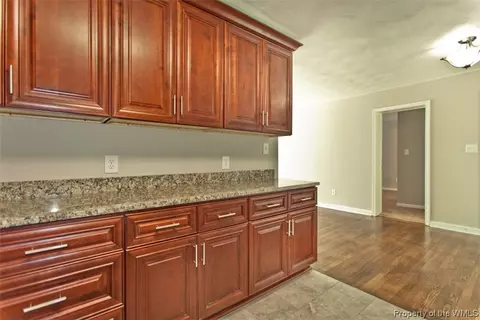 137 Lynnhaven Dr, Hampton, VA 23666 photo 14