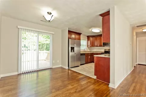 137 Lynnhaven Dr, Hampton, VA 23666 photo 10