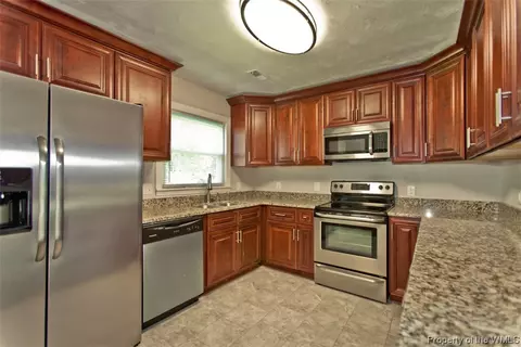 137 Lynnhaven Dr, Hampton, VA 23666 photo 12