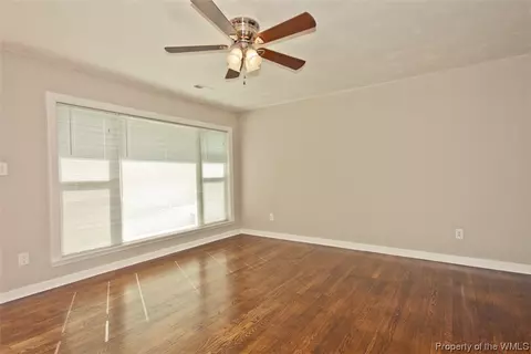 137 Lynnhaven Dr, Hampton, VA 23666 photo 6