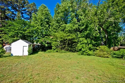 137 Lynnhaven Dr, Hampton, VA 23666 photo 2