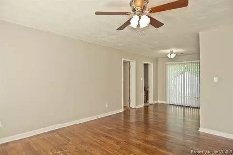 137 Lynnhaven Dr, Hampton, VA 23666 photo 7