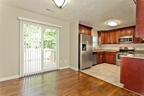 137 Lynnhaven Dr, Hampton, VA 23666 photo 11