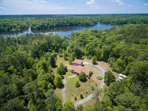 3200 E Vaidens Pond Rd, Lanexa, VA 23089 photo 1