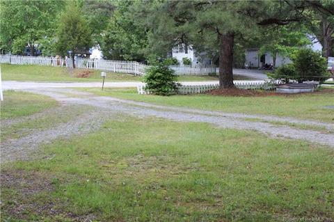 9948 Forest Grove Dr, Gloucester, VA 23061 photo 2