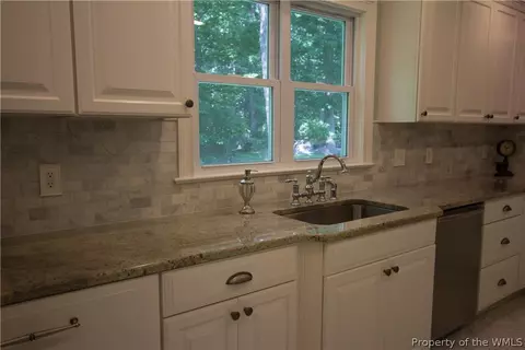 9 Berkeley Cir, Williamsburg, VA 23185 photo 11