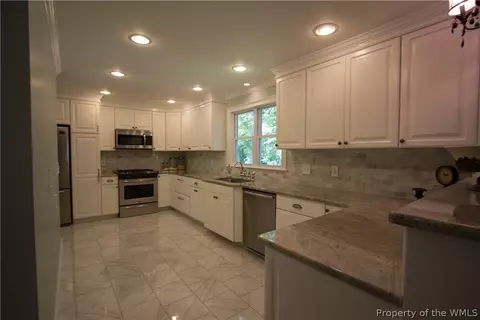 9 Berkeley Cir, Williamsburg, VA 23185 photo 10