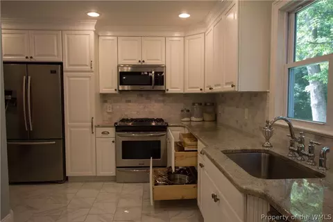 9 Berkeley Cir, Williamsburg, VA 23185 photo 12