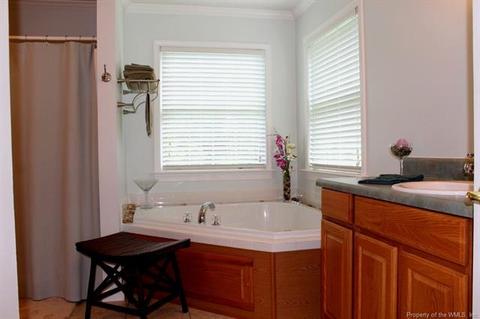 6074 E Colonial Trl, Surry, VA 23883 photo 7