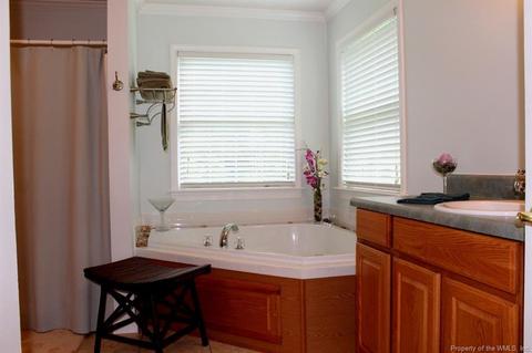 6074 E Colonial Trl, Surry, VA 23883 photo 7