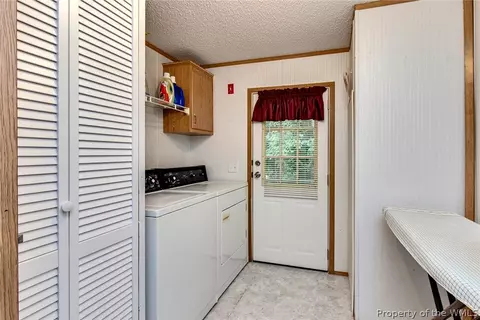 3045 N Waterside Dr, Lanexa, VA 23089 photo 7